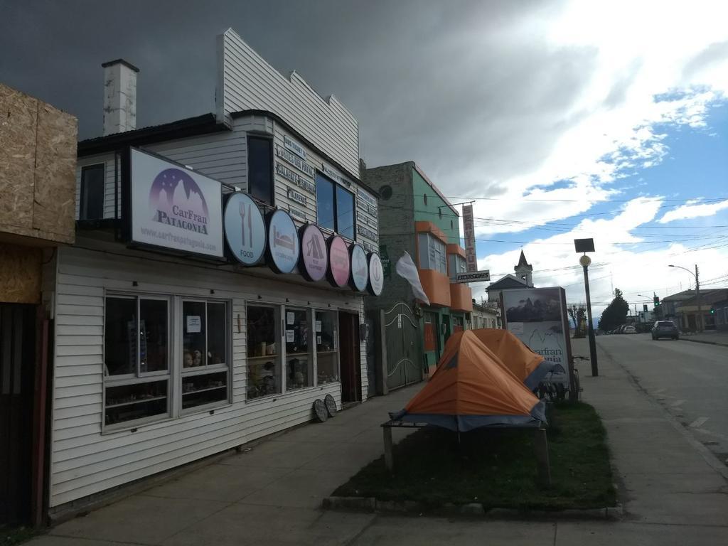 Carfran Patagonia Hostel بويرتو ناتالز المظهر الخارجي الصورة