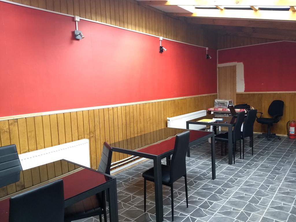 Carfran Patagonia Hostel بويرتو ناتالز المظهر الخارجي الصورة